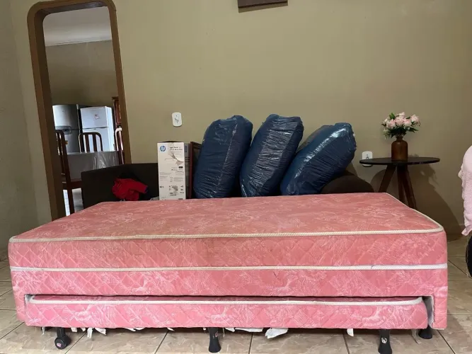 Cama de Solteiro Rosa (bicama)