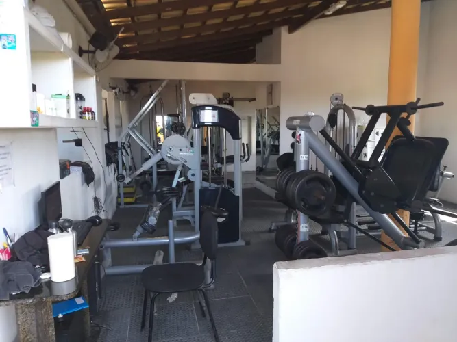 Vendo ou alugo Academia completa