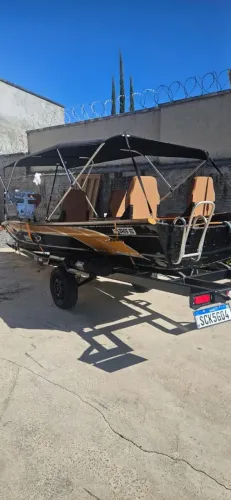 Barco lancha