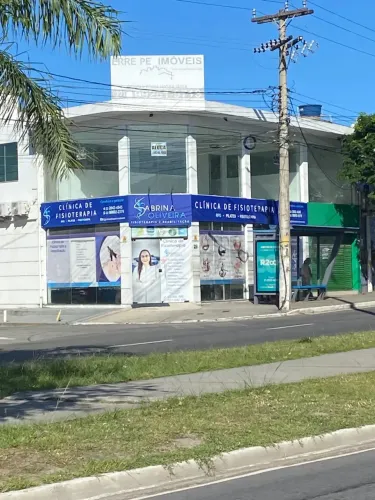 Imóvel comercial de esquina com 2 pavimentos