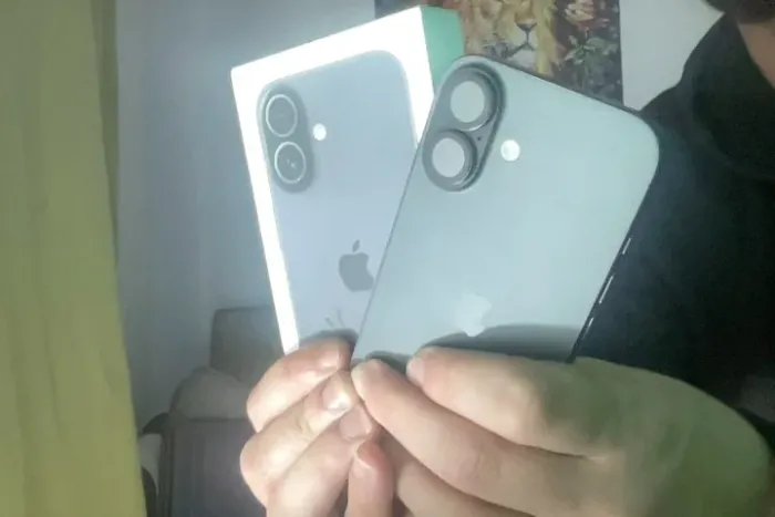 iPhone 17 256gb + Capa Geco 2 Meses Uso Impecável