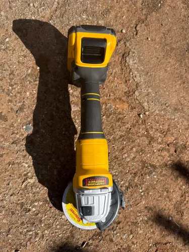 Lixadeira bateria dewalt