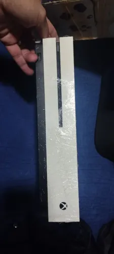XBOX ONE S 1TB