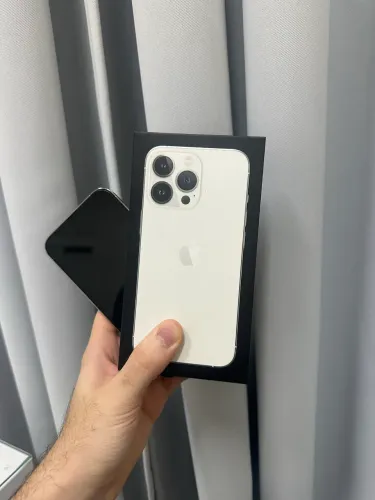 iPhone 13 Pro 128GB Branco - Saúde da bateria 74% - Perfeito estado / Acompanha caixa