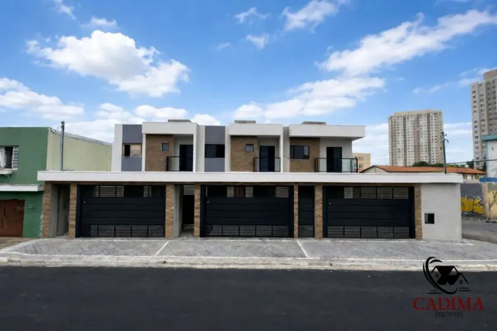 Casa para venda na com 2 suítes na Vila Ré!