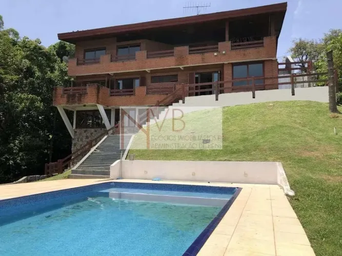 Fazendinha 4 dormt. com piscina e salão de festa por apenas R$ 1.240.000