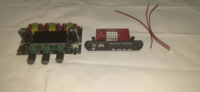 PLAQUINHA FM MAIS AMPLIFICADOR 2.1