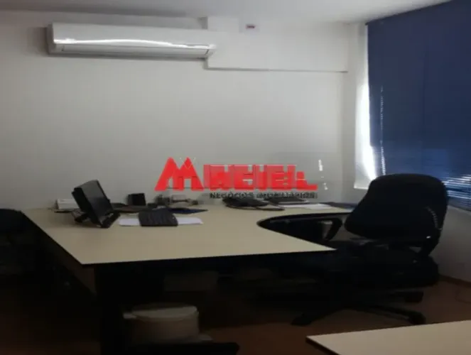 SALA COMERCIAL COM GARAGEM E 1 WC NO CENTRO, ÓTIMO P DENTISTAS, ADVOGADOS, ESCRITÓRIOS EM 