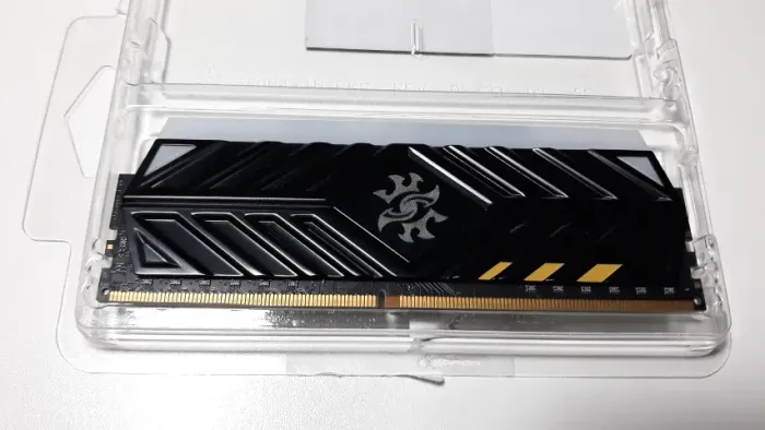 memória ram ddr4 xpg 8gb 3200mhz - excelente