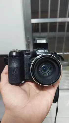 Câmera Fujifilm Finepix S2980
