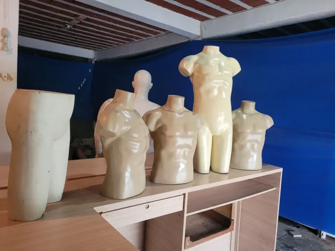 Manequins