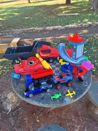 Lote de brinquedos só 49 reias tudo