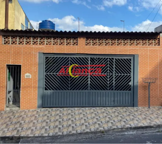 Casa térrea 140 m² com 3 dormitórios no Bonsucesso