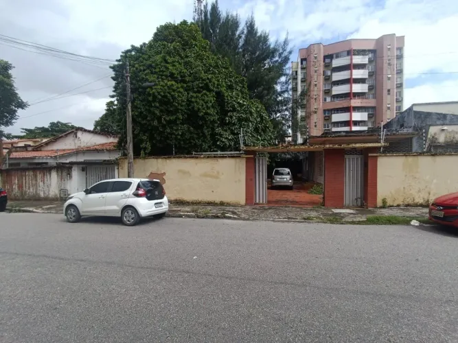 Casa com Terreno Bairro de Fátima
