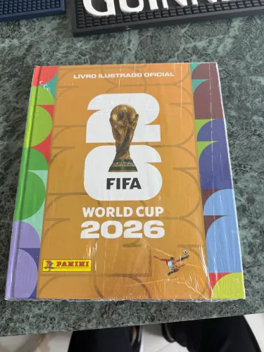 Álbum da Copa do Mundo Panini Capa dura e dourada