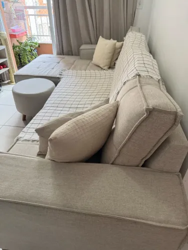 Sofá com chaise