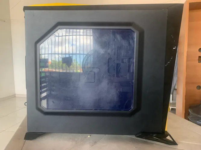 Gabinete gamer usado