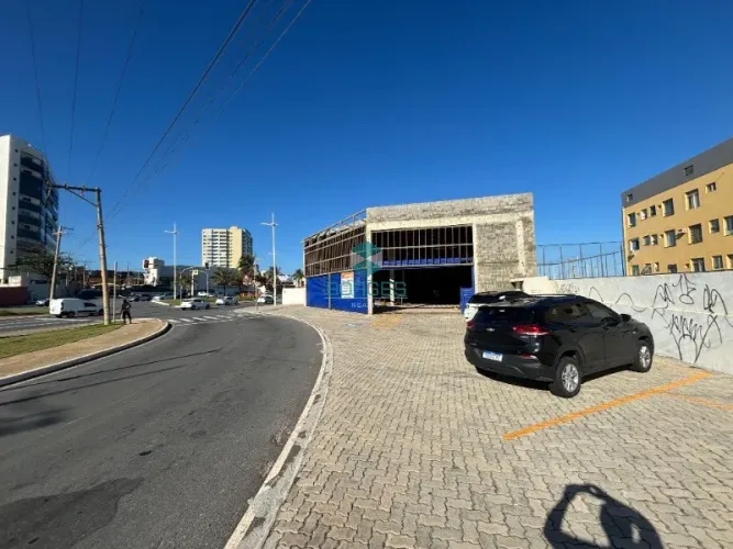 Galpão Comercial à Venda e Locação na Nova Orla de Pituaçu - 600m² de Terreno Alta Visibil