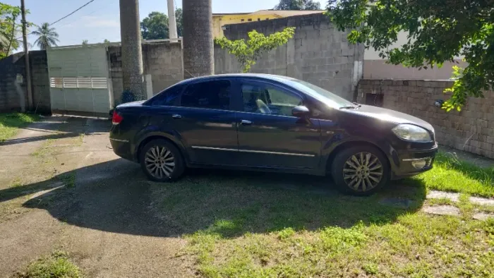 Fiat Linea Absolute 1.9/1.8 Flex Dualogic 4P 2011