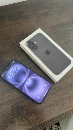 iPhone 16 256GB Preto - Garantia até Jan/27