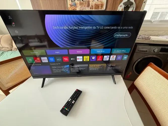 TV LG SMART 32' como nova, na garantia até novembro '26