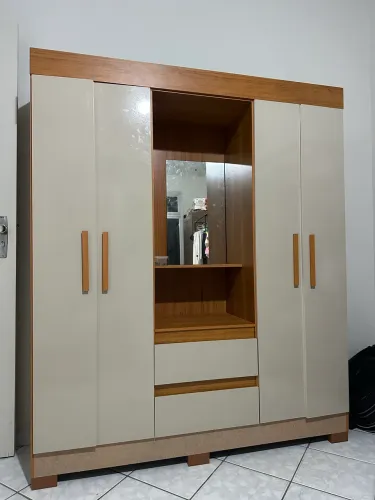 GUARDA ROUPA