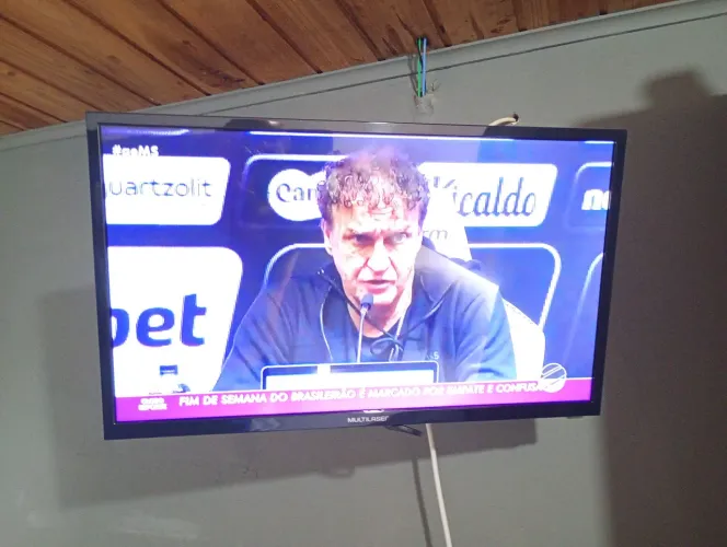 Vende-se um monitor tv,de 24 polegadas Multilaser