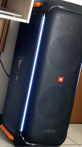 Vendo caixa Jbl 710