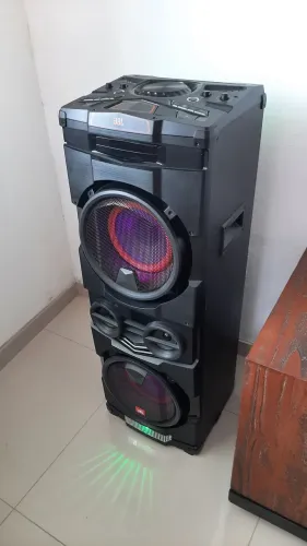 Torre JBL Party Xpert semi nova