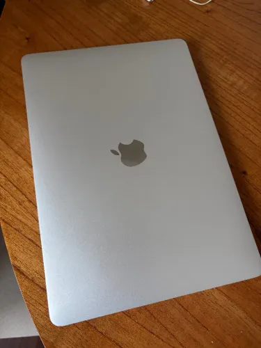 Apple MacBook Air M1 em ótimo estado