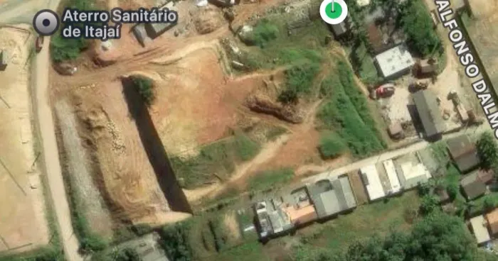 Vendo área de 10000 metros quadrados 