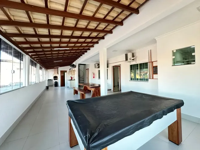 Casa para venda tem 250 metros quadrados com 5 quartos em Santa Mônica - Guarapari - ES