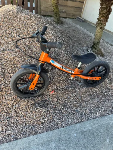 Bicicleta de equilíbrio infantil