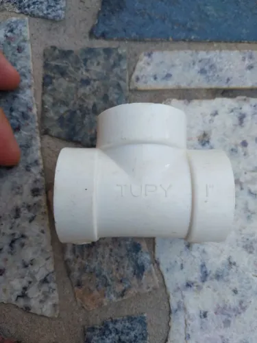 Tê de PVC Roscável 1'