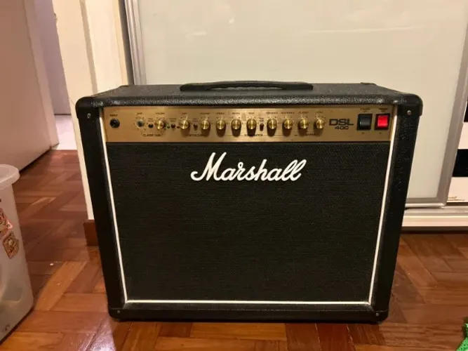 Amplificador Marshall DSL 40c