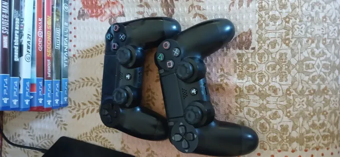 Ps4 em excelente estado nao estou tendo tempo pra jogar 