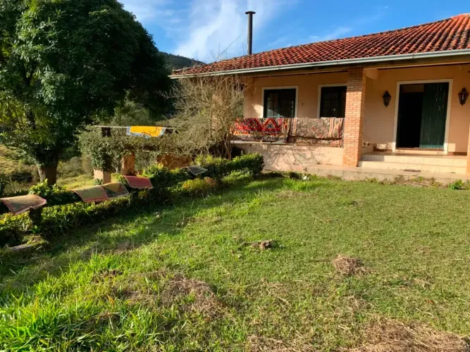 Linda Chácara em Bocaina de Minas com Casa - 6 Quartos - 3 Suítes - 640m² e 16 Hectares de