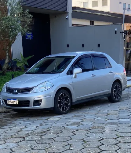 Nissan Tiida Sedan 1.8 16V Flex Fuel 4P 2012