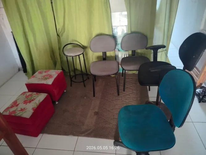 Cadeira, puff, cadeira de escritório giratória 