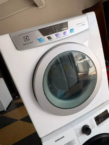 Secadora 10 kg - seminova - Electrolux 127v