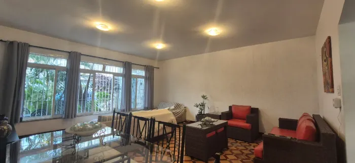 Casa para venda em Aclimação com 3 quartos, sendo 1 suíte, 215m²