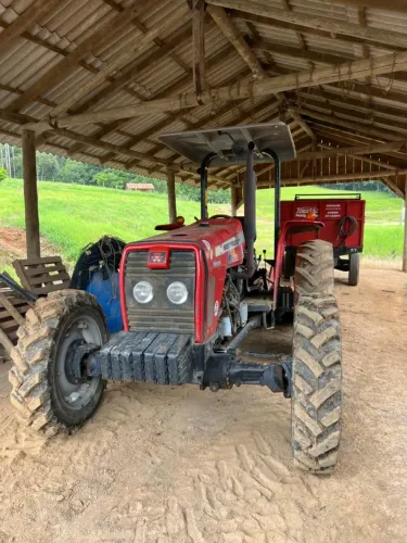 Trator Massey Fergunson - Modelo 255 Ano 2008