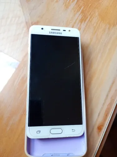 Smartfone j7