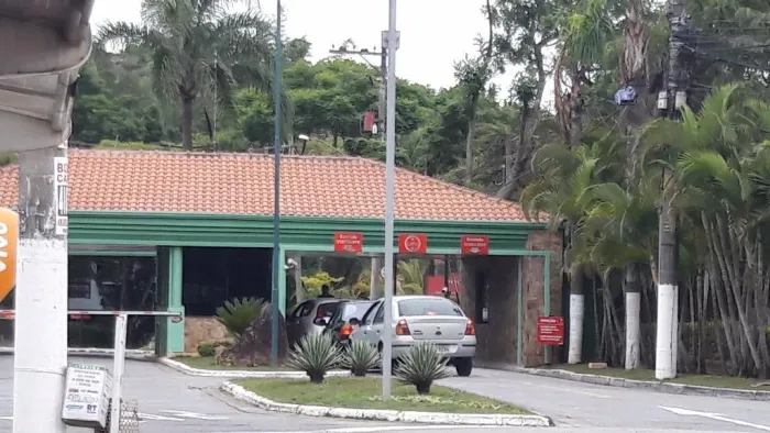 Terreno à venda, 673 m² por R$ 700.000,00 - Granja Viana - Jandira/SP