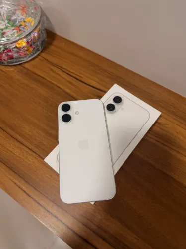 iPhone 16 - 128gb com Garantia Apple.