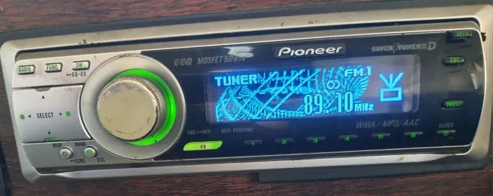 Rádio Pioneer golfinho