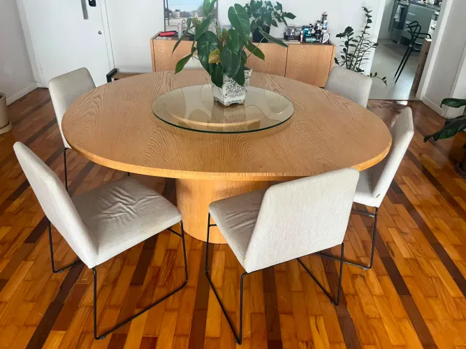 Mesa de jantar organica de folha de madeira natural