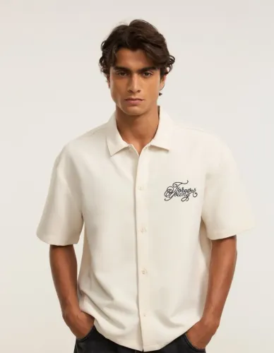 Camisa masculina boxy branca, com botões, tamanho G, Renner e estampa leterring