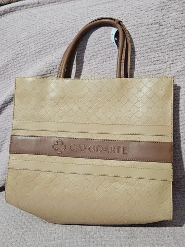 Bolsa Universitária Capodarte Tote Logo Caramelo