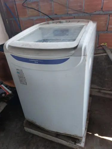 Máquina de lavar roupas Eletrolux 15 kilos